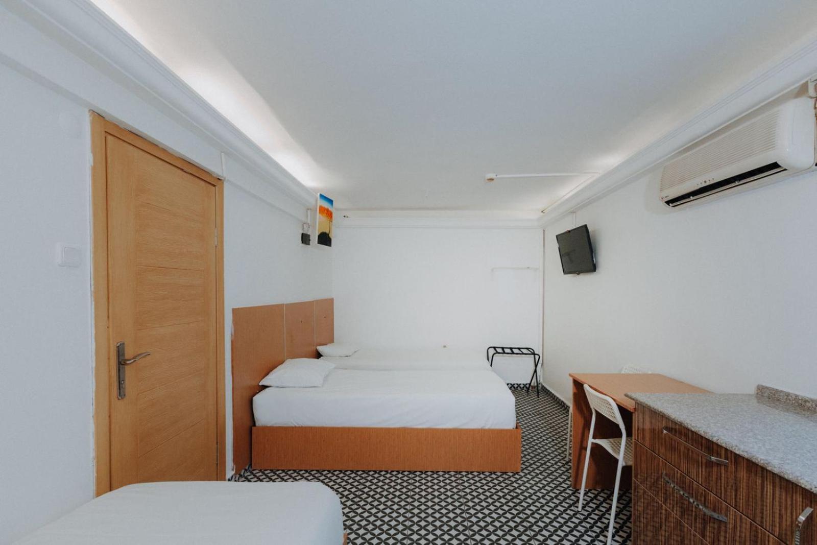 Deniz Pansiyon İzmir Exterior photo