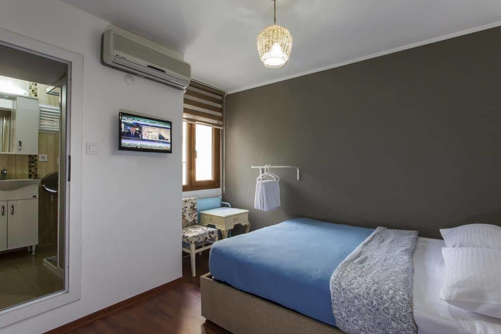 Deniz Pansiyon İzmir Exterior photo
